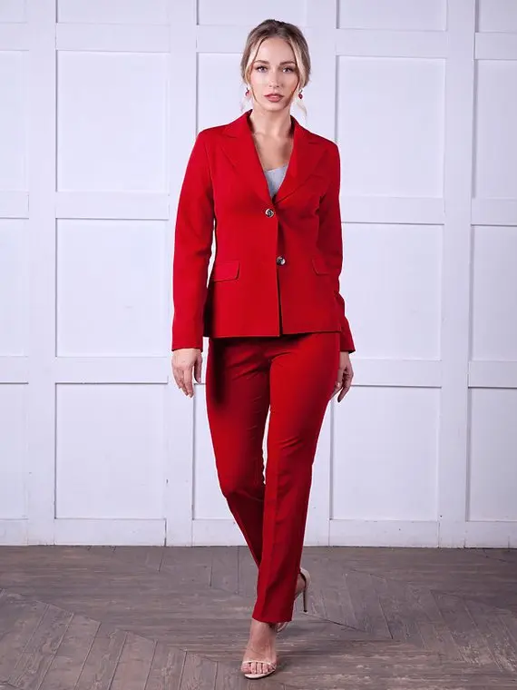 Женский брючный костюм "CLASSIC RED"